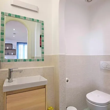 Charming And Stylish Casa Regina アパート