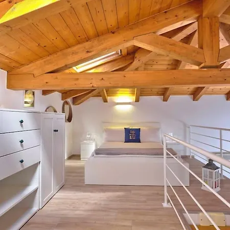 Charming And Stylish Casa Regina アパート